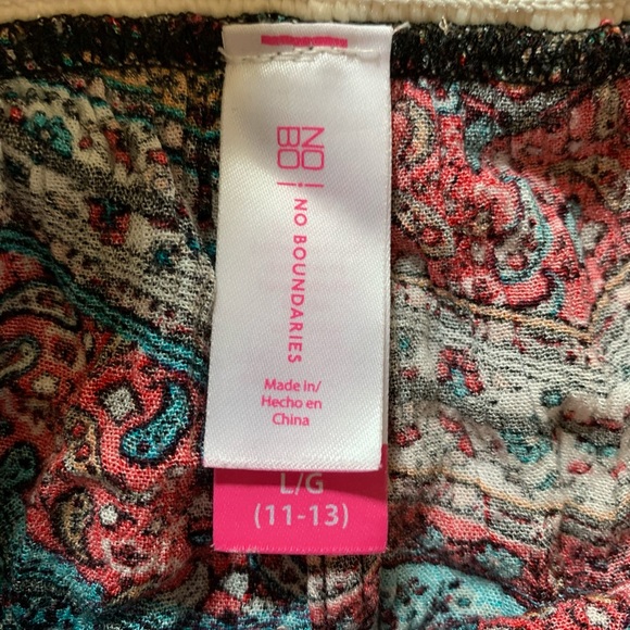 Patterned Shorts - Picture 5 of 5